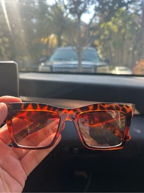 Brandy Melville Red-Brown Tortoise Square Sunglasses